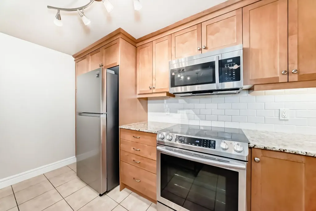 920 5 Avenue SW Calgary AB T2P 5P6