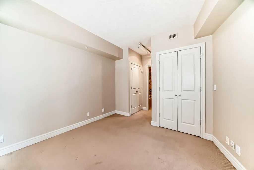 920 5 Avenue SW Calgary AB T2P 5P6