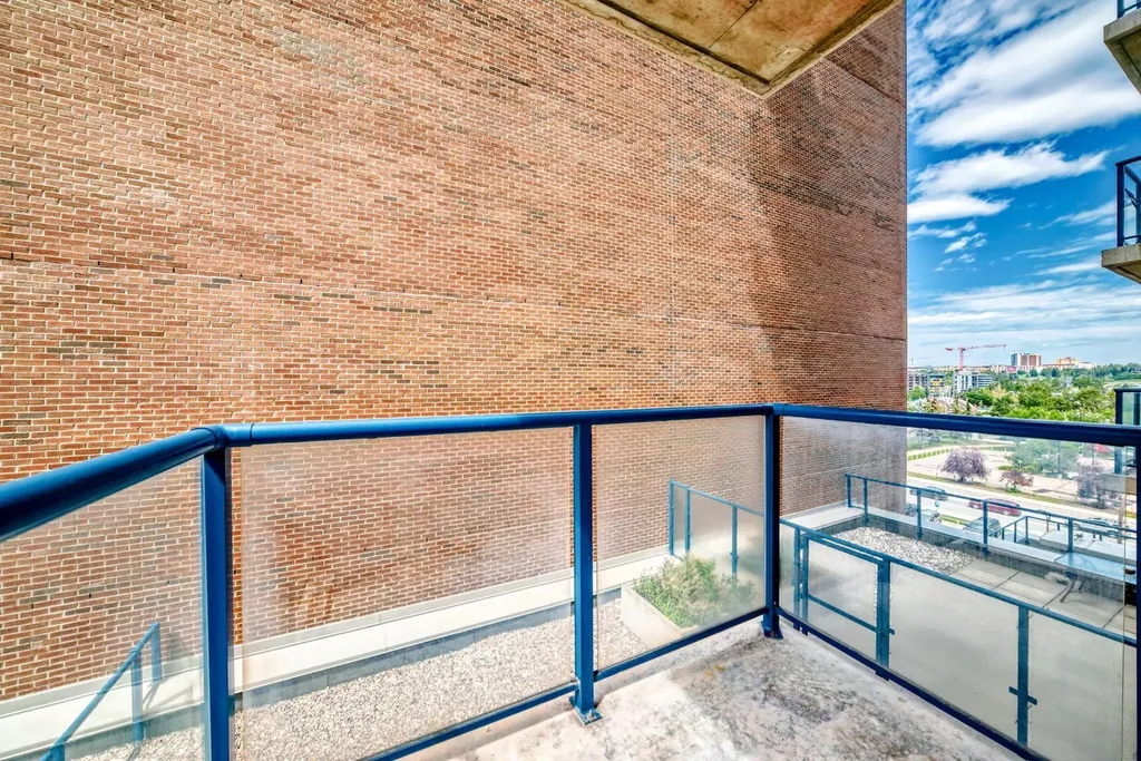 920 5 Avenue SW Calgary AB T2P 5P6