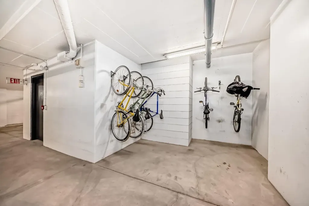 920 5 Avenue SW Calgary AB T2P 5P6