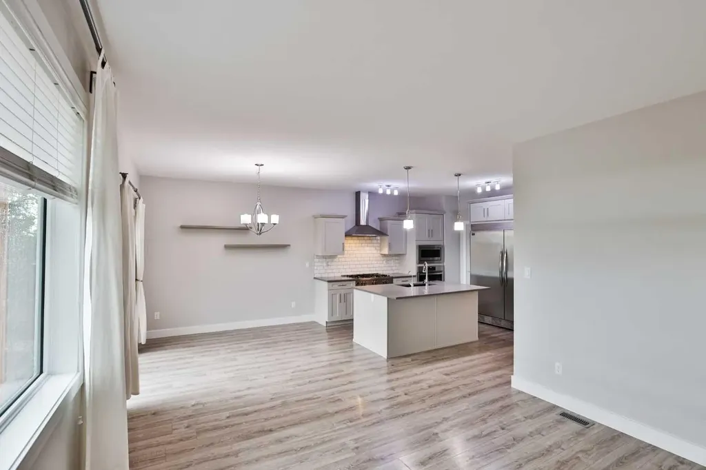 470 Bluebell Lane W Lethbridge AB T1J 5S4
