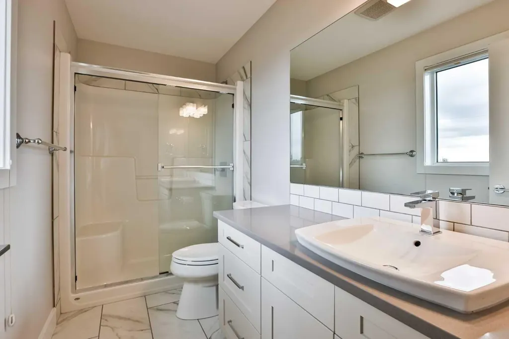 470 Bluebell Lane W Lethbridge AB T1J 5S4