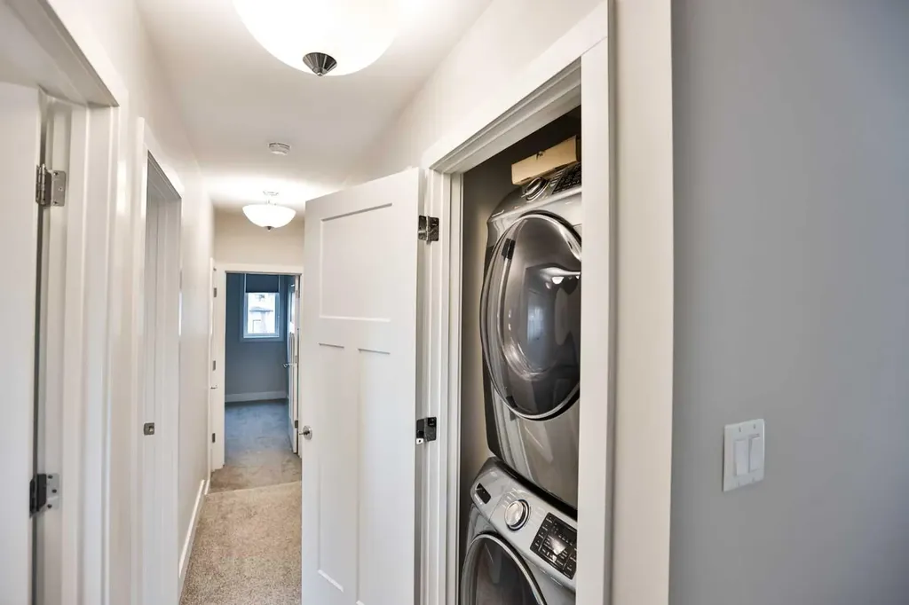470 Bluebell Lane W Lethbridge AB T1J 5S4