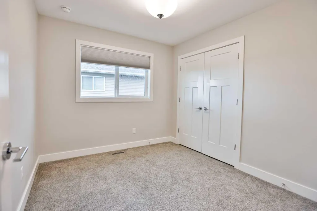470 Bluebell Lane W Lethbridge AB T1J 5S4
