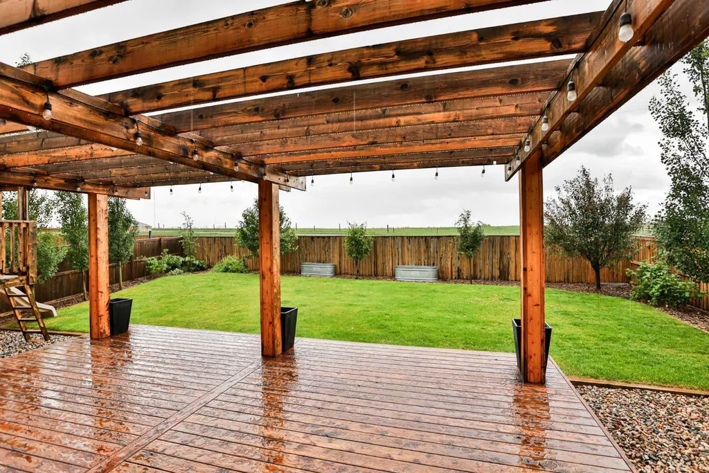 470 Bluebell Lane W Lethbridge AB T1J 5S4