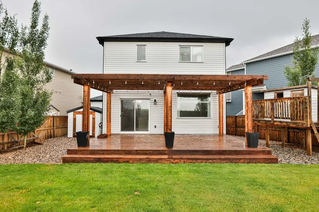 470 Bluebell Lane W Lethbridge AB T1J 5S4