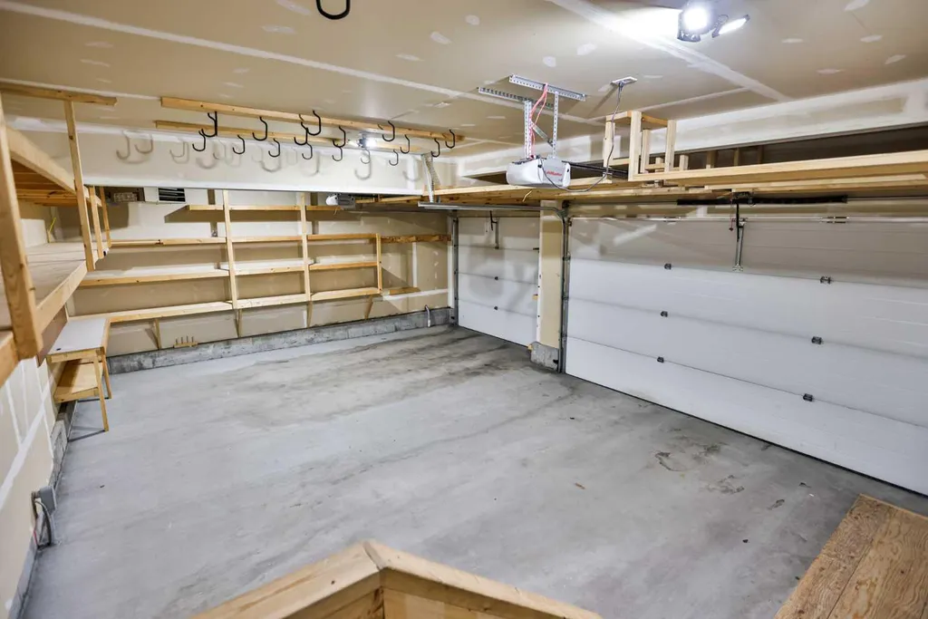 470 Bluebell Lane W Lethbridge AB T1J 5S4
