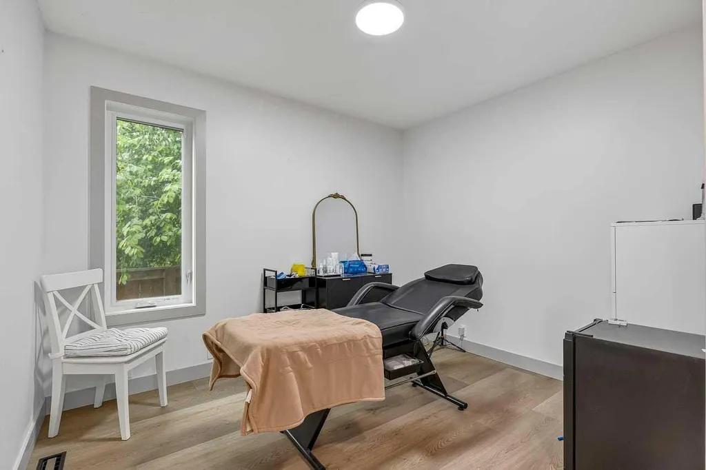 115 Sunvista Court SE Calgary AB T2X 3G6