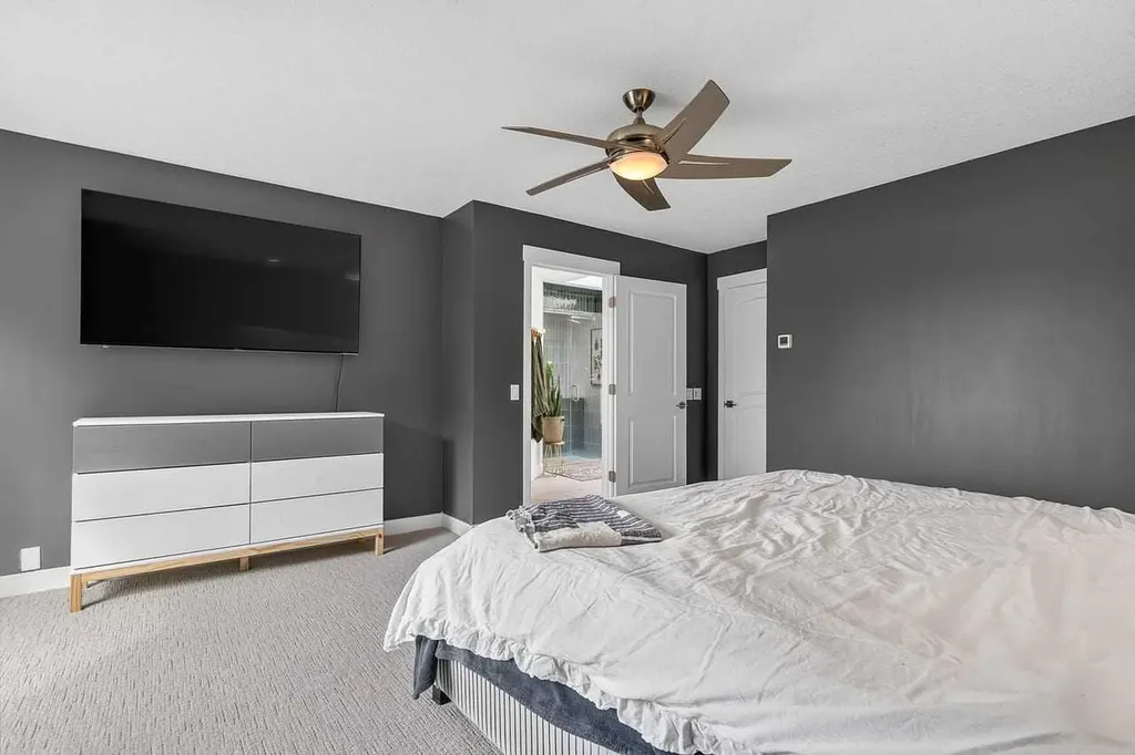 115 Sunvista Court SE Calgary AB T2X 3G6