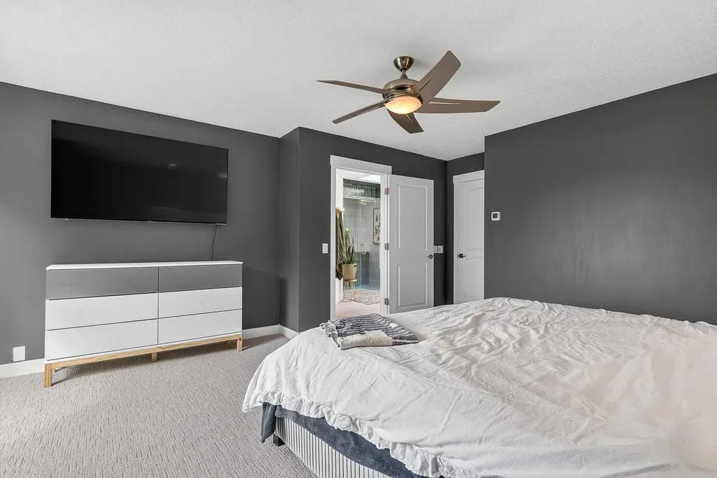 115 Sunvista Court SE Calgary AB T2X 3G6