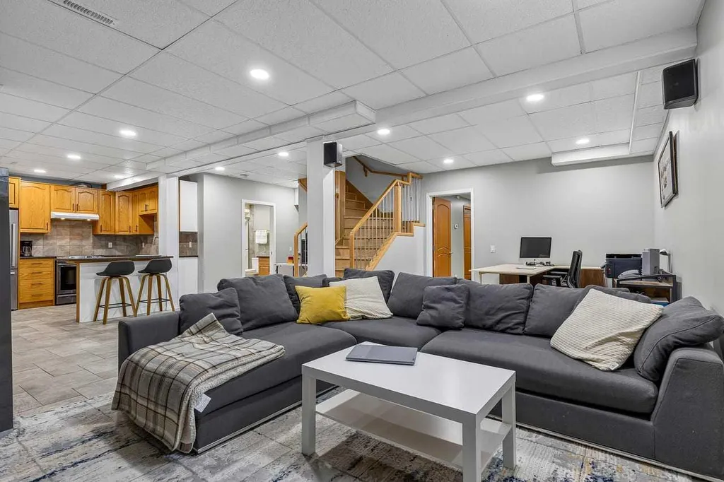 115 Sunvista Court SE Calgary AB T2X 3G6
