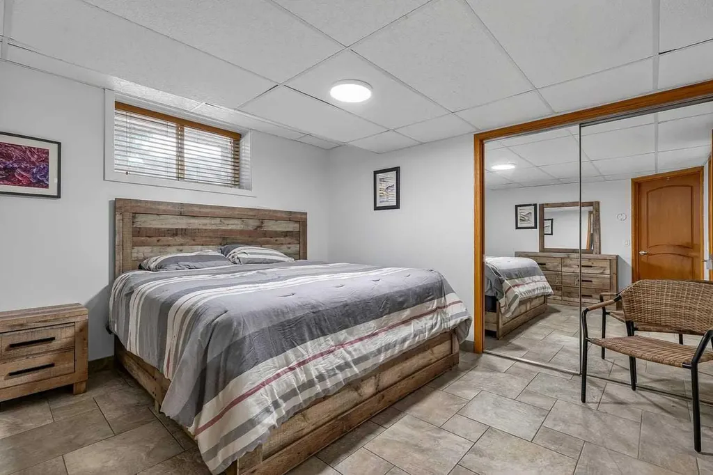 115 Sunvista Court SE Calgary AB T2X 3G6