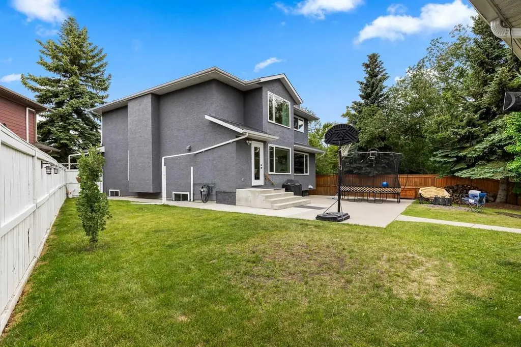 115 Sunvista Court SE Calgary AB T2X 3G6