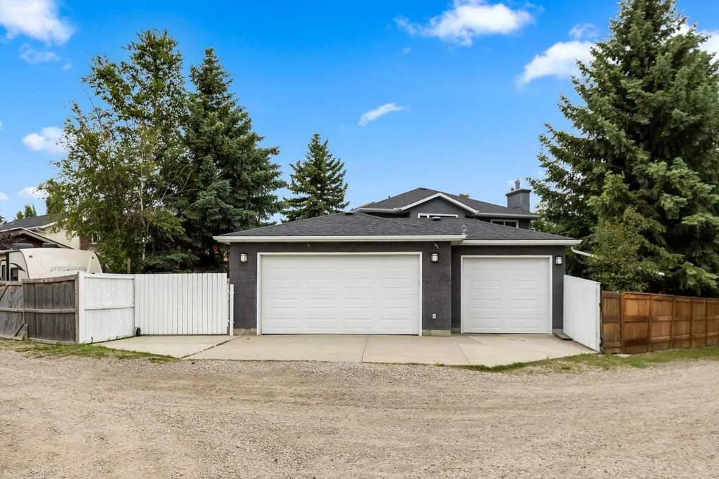 115 Sunvista Court SE Calgary AB T2X 3G6