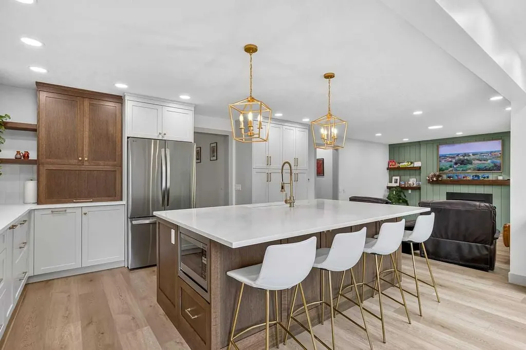 115 Sunvista Court SE Calgary AB T2X 3G6