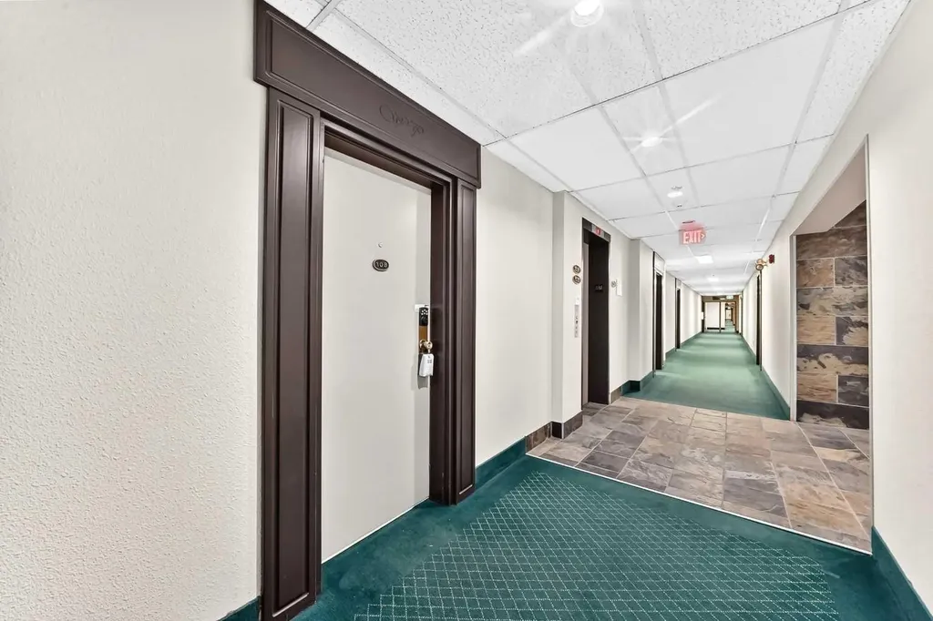 723 57 Avenue SW Calgary AB T2V 4Z3