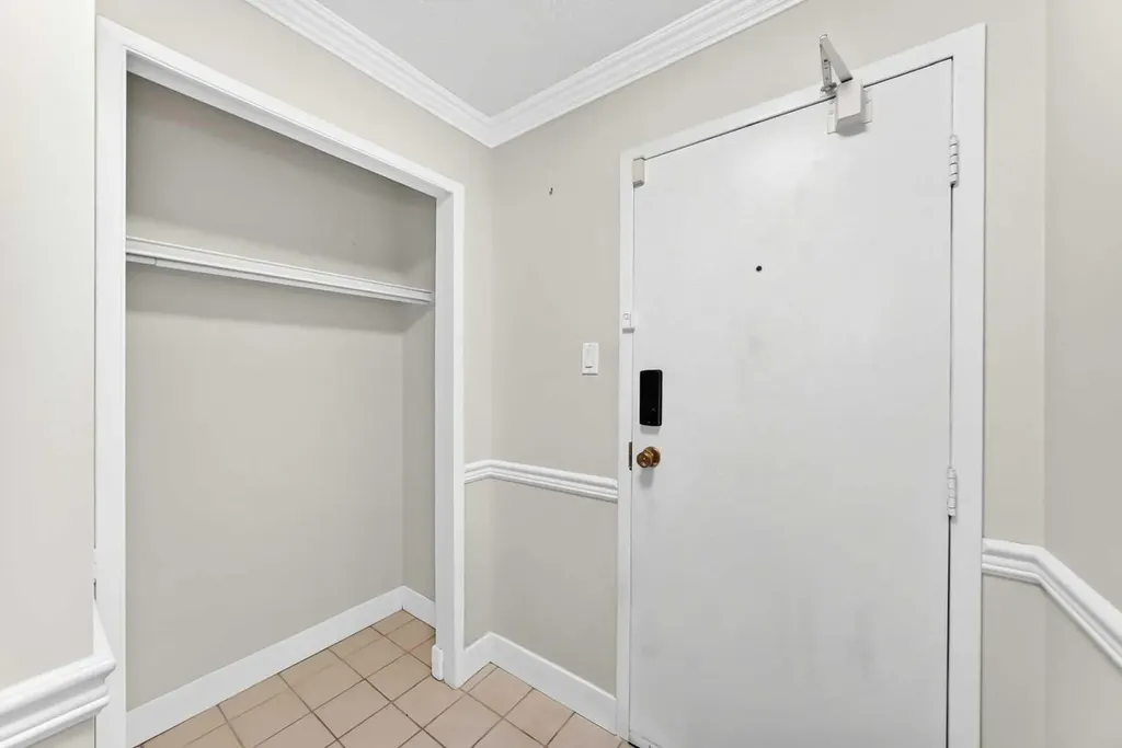 723 57 Avenue SW Calgary AB T2V 4Z3