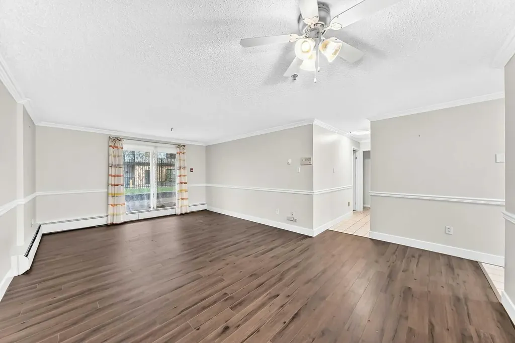 723 57 Avenue SW Calgary AB T2V 4Z3