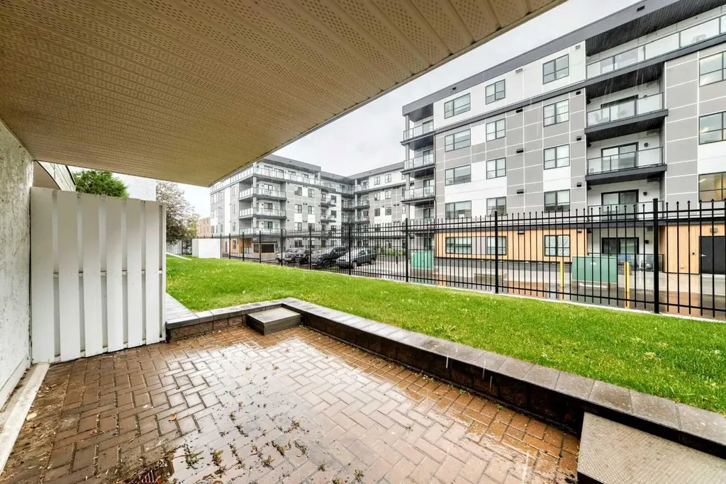 723 57 Avenue SW Calgary AB T2V 4Z3