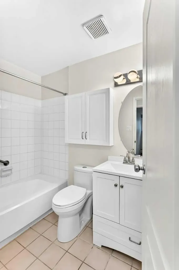 723 57 Avenue SW Calgary AB T2V 4Z3