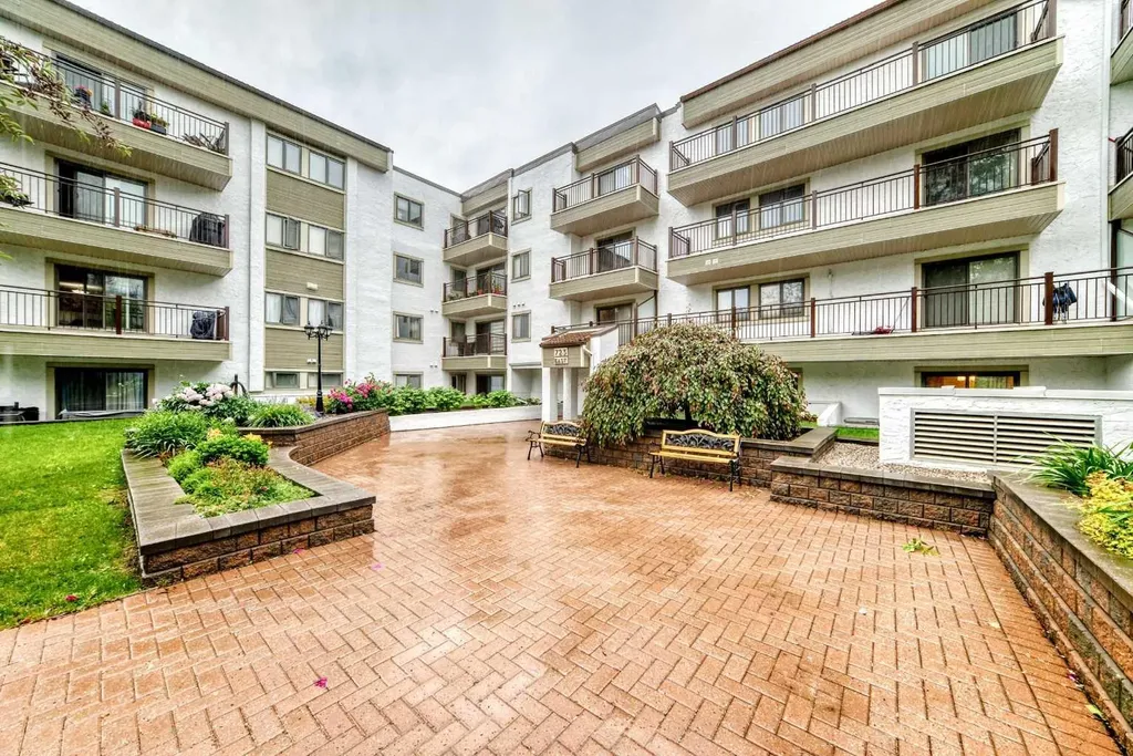 723 57 Avenue SW Calgary AB T2V 4Z3