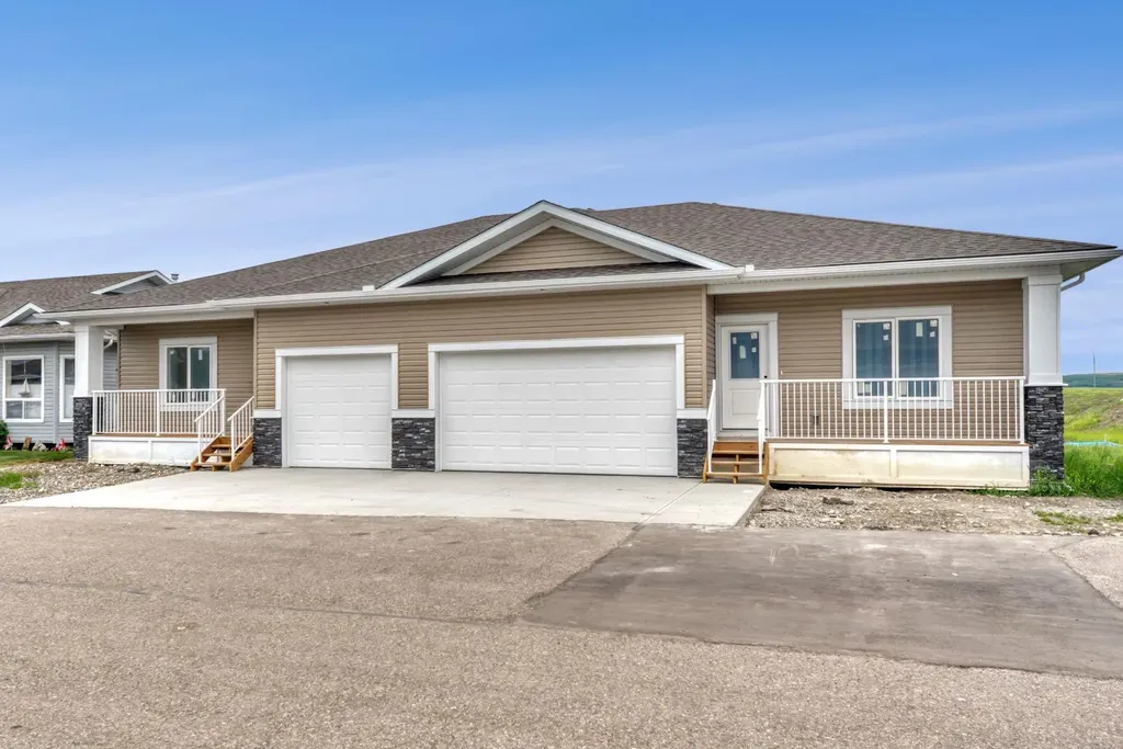 164 Ridgestone Lane Diamond Valley AB T0L0H0