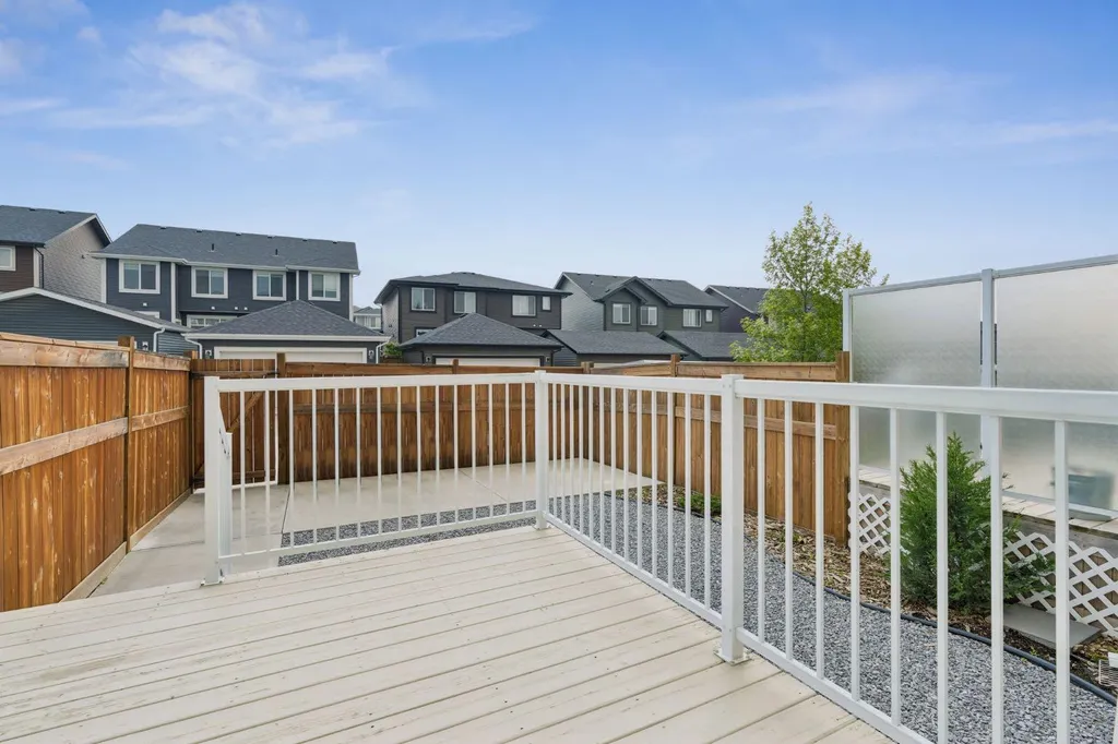 268 Sunset Road Cochrane AB T4C 0H4