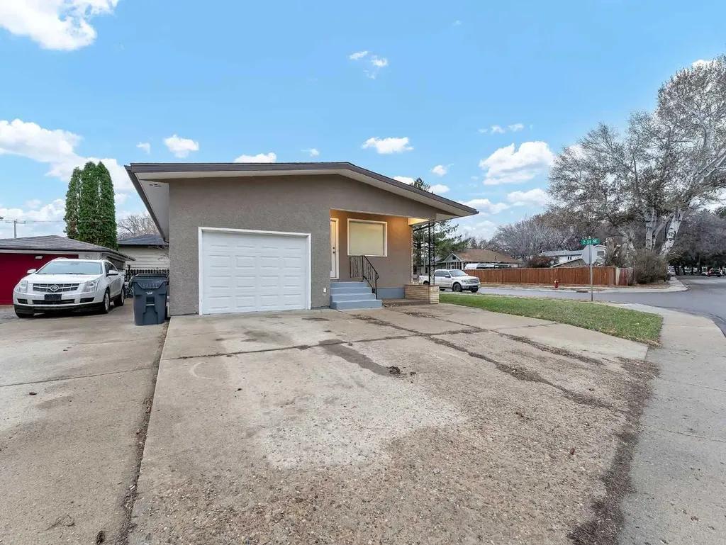 189 2 Street NE Medicine Hat AB T1A5K8