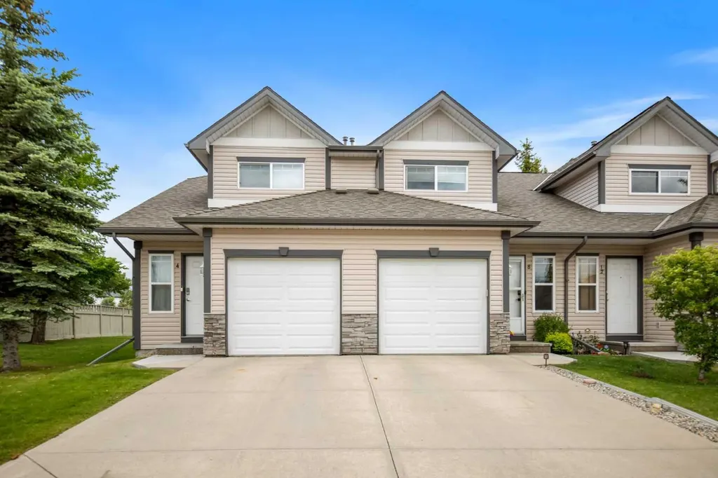 4 Millview Green SW Calgary AB T2Y 3W1