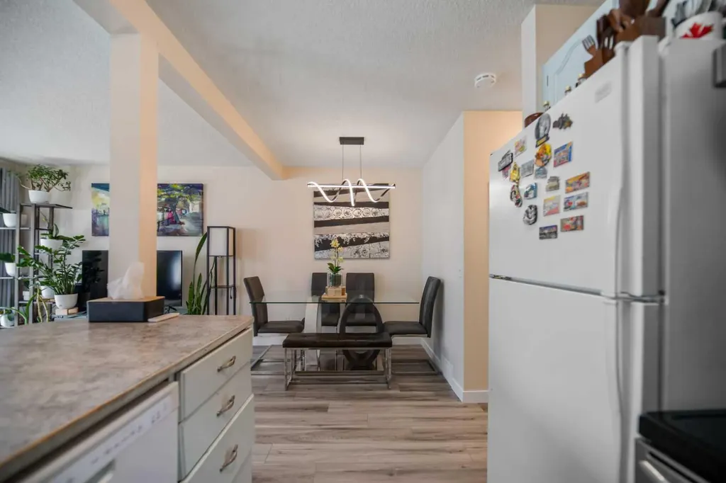 4 Millview Green SW Calgary AB T2Y 3W1