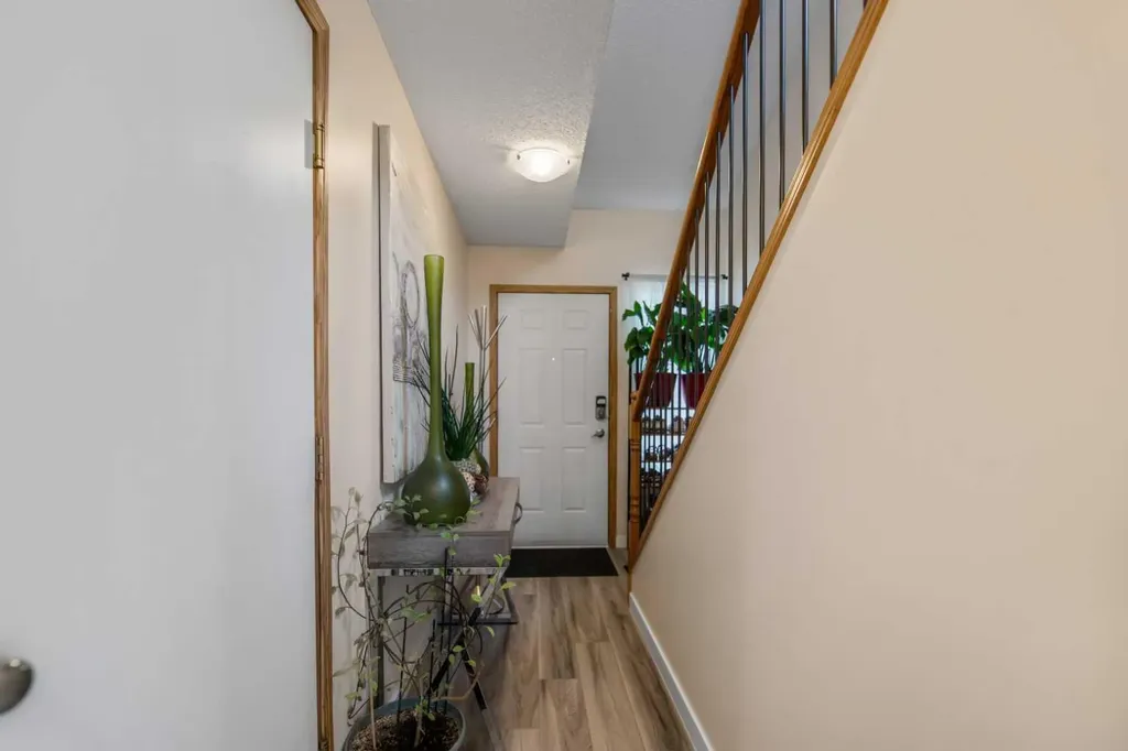 4 Millview Green SW Calgary AB T2Y 3W1