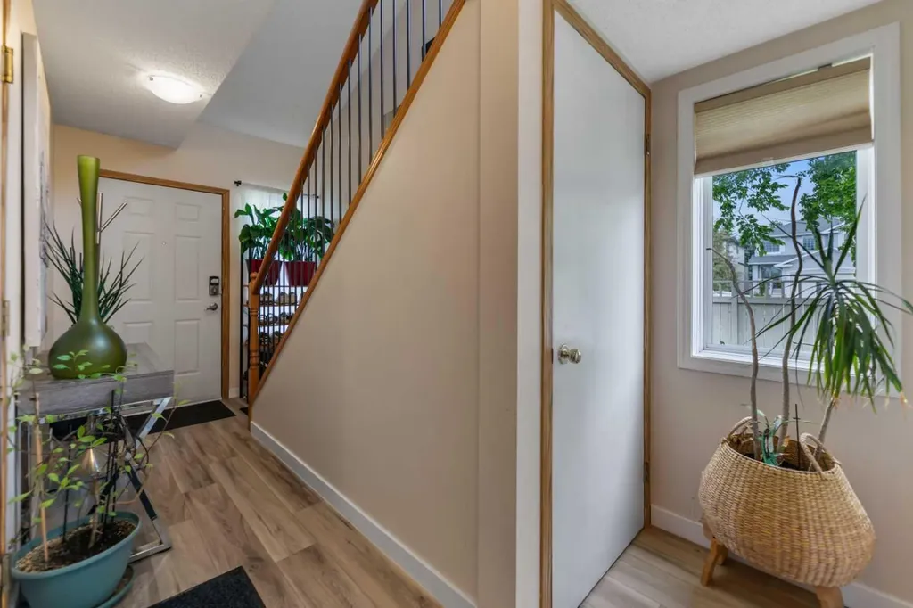 4 Millview Green SW Calgary AB T2Y 3W1