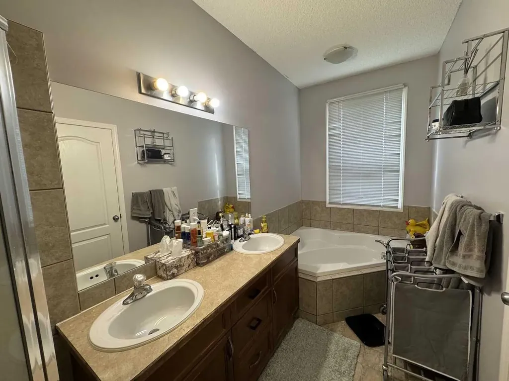 234 Royal Birch Bay NW Calgary AB T3G5X6