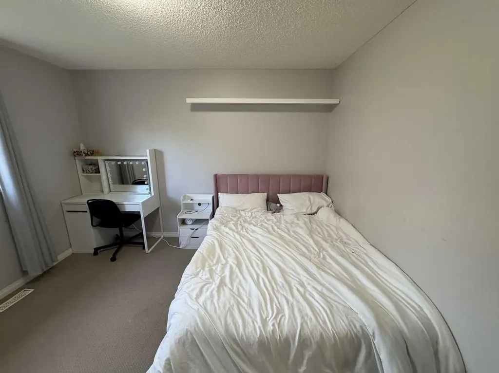 234 Royal Birch Bay NW Calgary AB T3G5X6