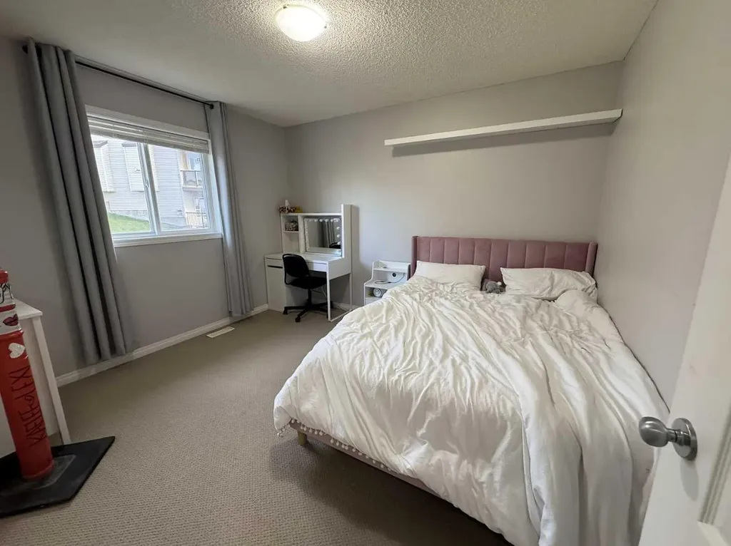 234 Royal Birch Bay NW Calgary AB T3G5X6