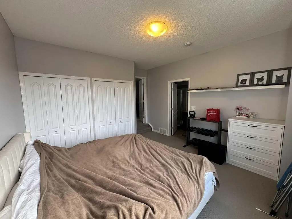 234 Royal Birch Bay NW Calgary AB T3G5X6