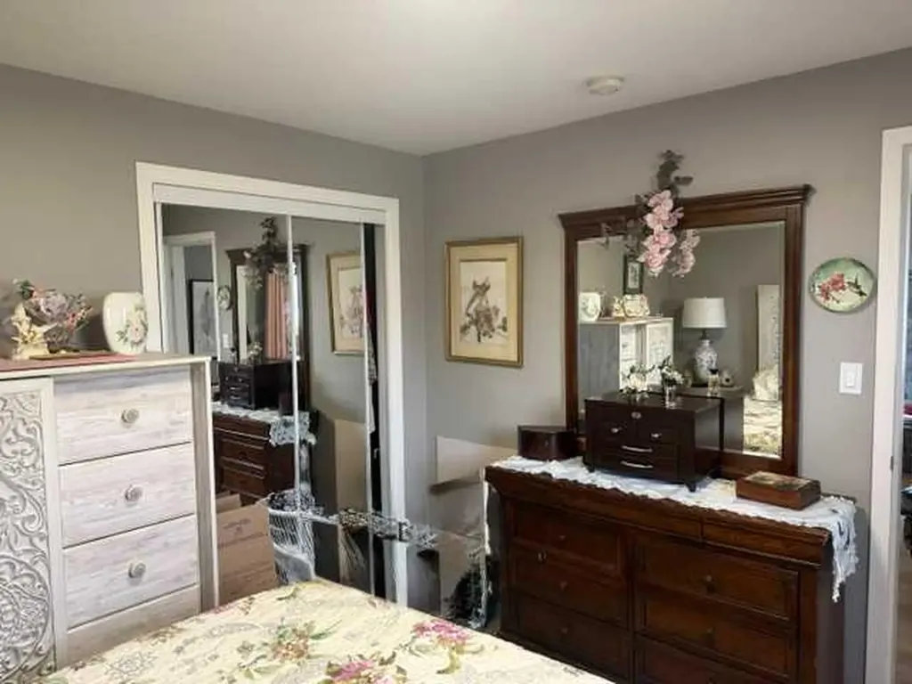 148 4 Street Drumheller AB T0J 0Y0