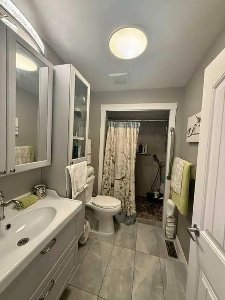 148 4 Street Drumheller AB T0J 0Y0