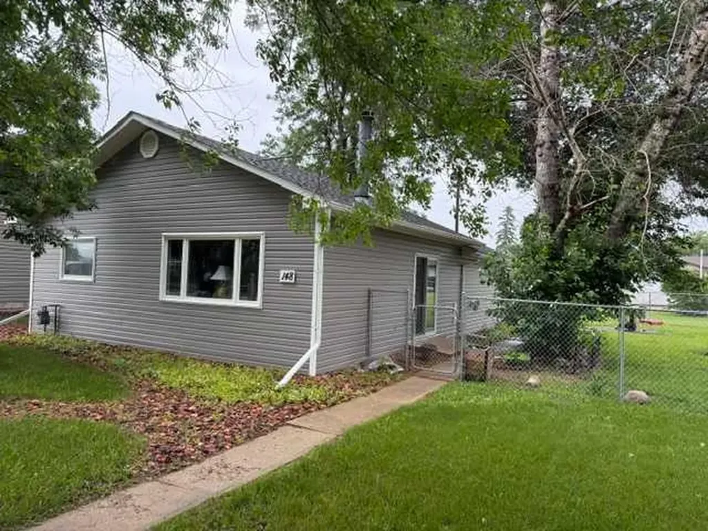 148 4 Street Drumheller AB T0J 0Y0
