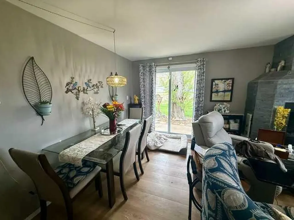 148 4 Street Drumheller AB T0J 0Y0