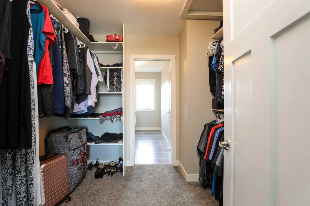 408 11b Street Nobleford AB T0L1S0