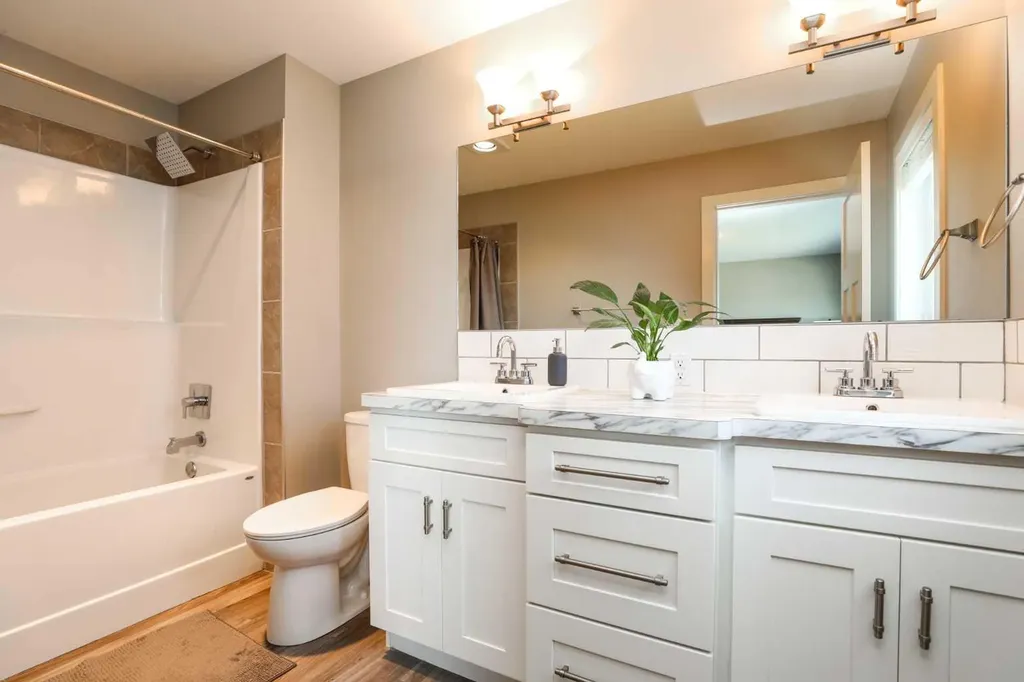 408 11b Street Nobleford AB T0L1S0