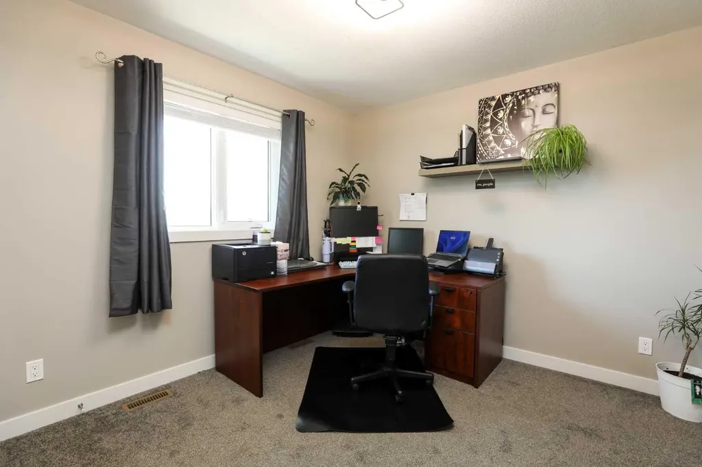 408 11b Street Nobleford AB T0L1S0