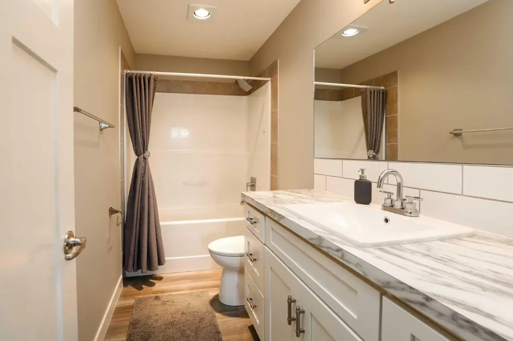 408 11b Street Nobleford AB T0L1S0