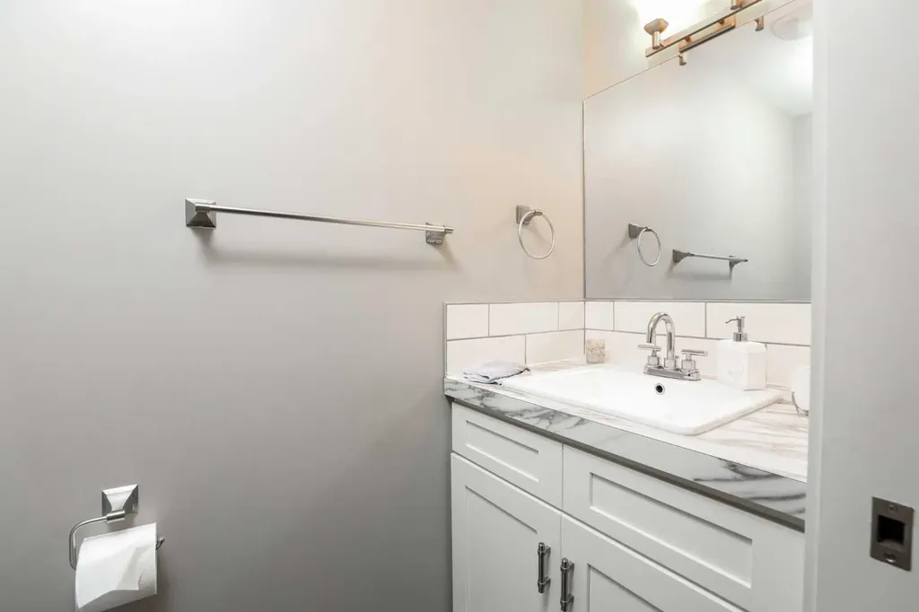 408 11b Street Nobleford AB T0L1S0