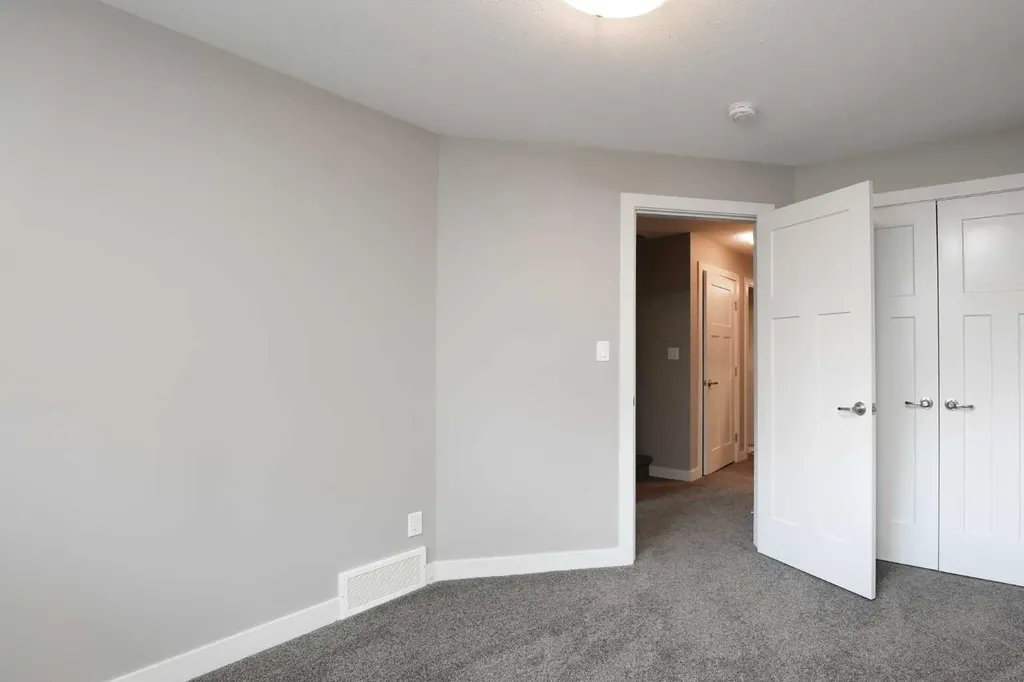408 11b Street Nobleford AB T0L1S0