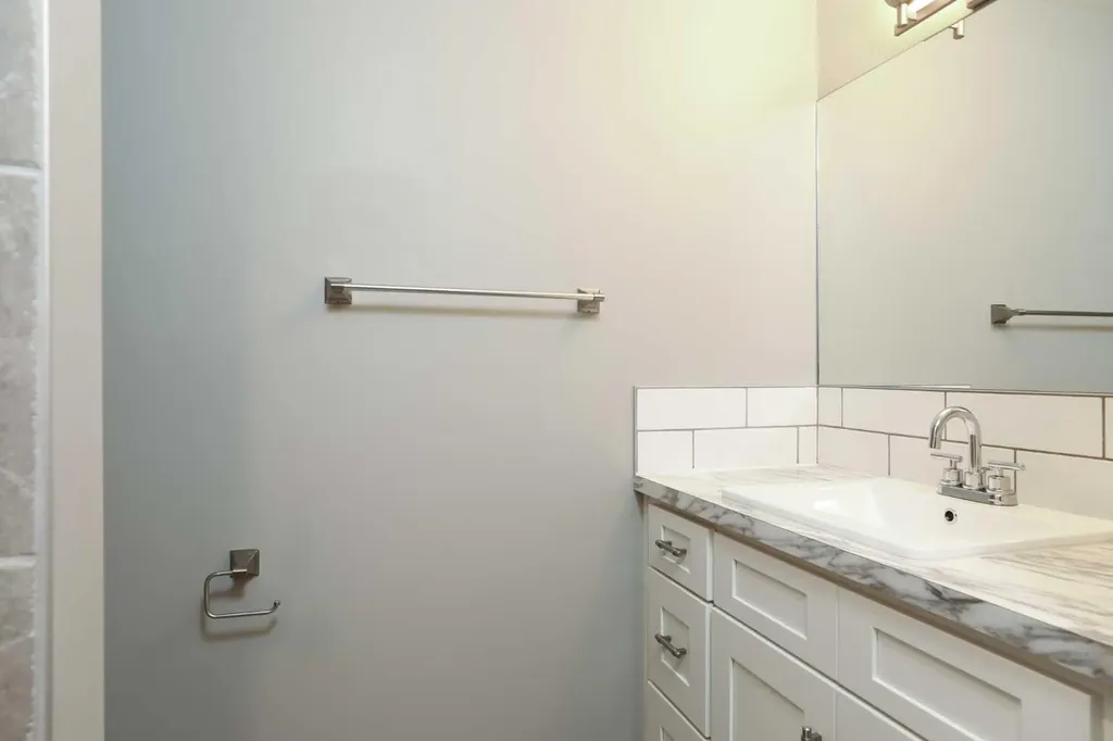 408 11b Street Nobleford AB T0L1S0