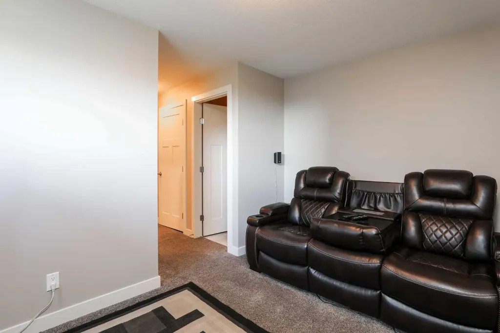 408 11b Street Nobleford AB T0L1S0