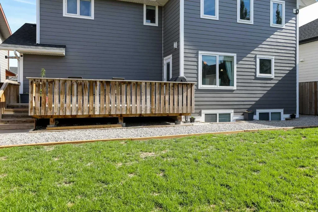 408 11b Street Nobleford AB T0L1S0