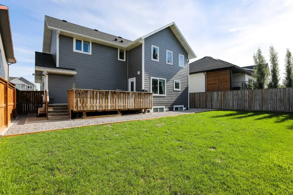 408 11b Street Nobleford AB T0L1S0